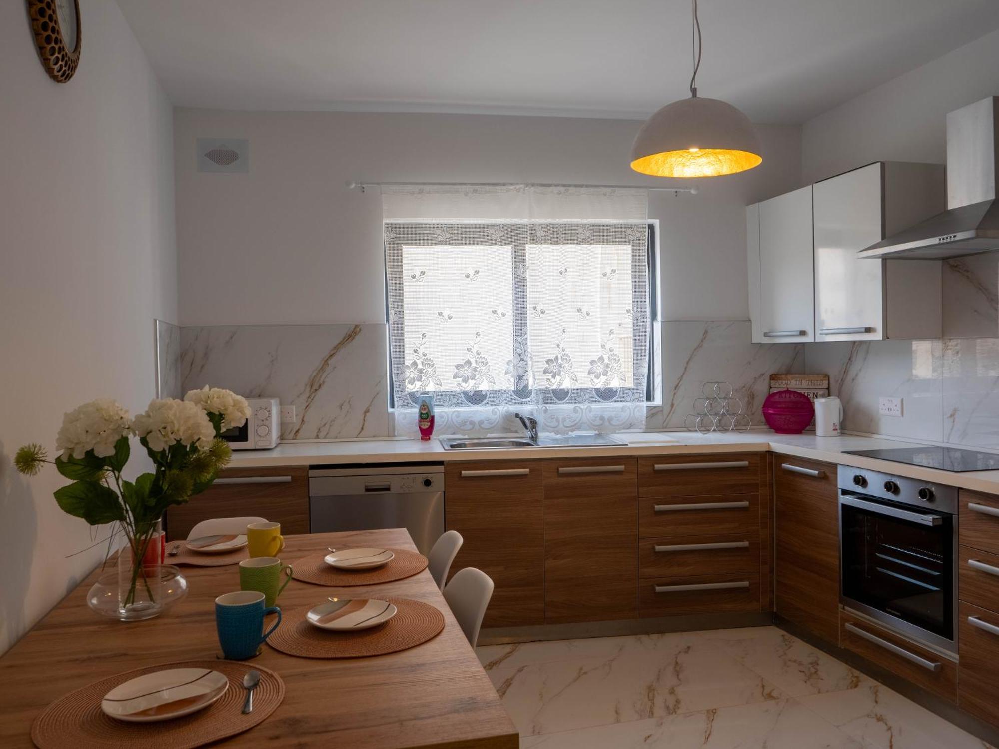 Apartment St Julians Close To Saint Julian's